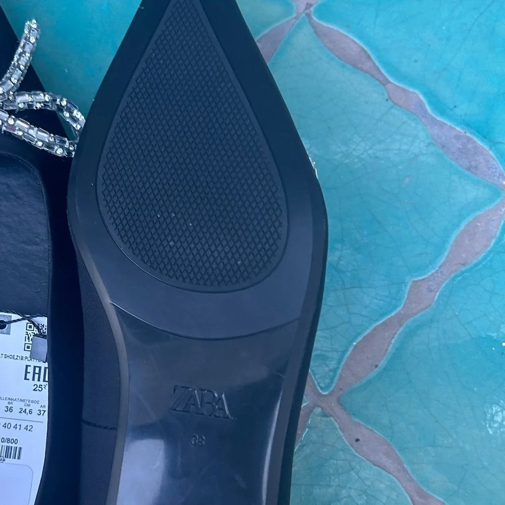 Zara Embellished Bow ballet flats in Black New with Tags!